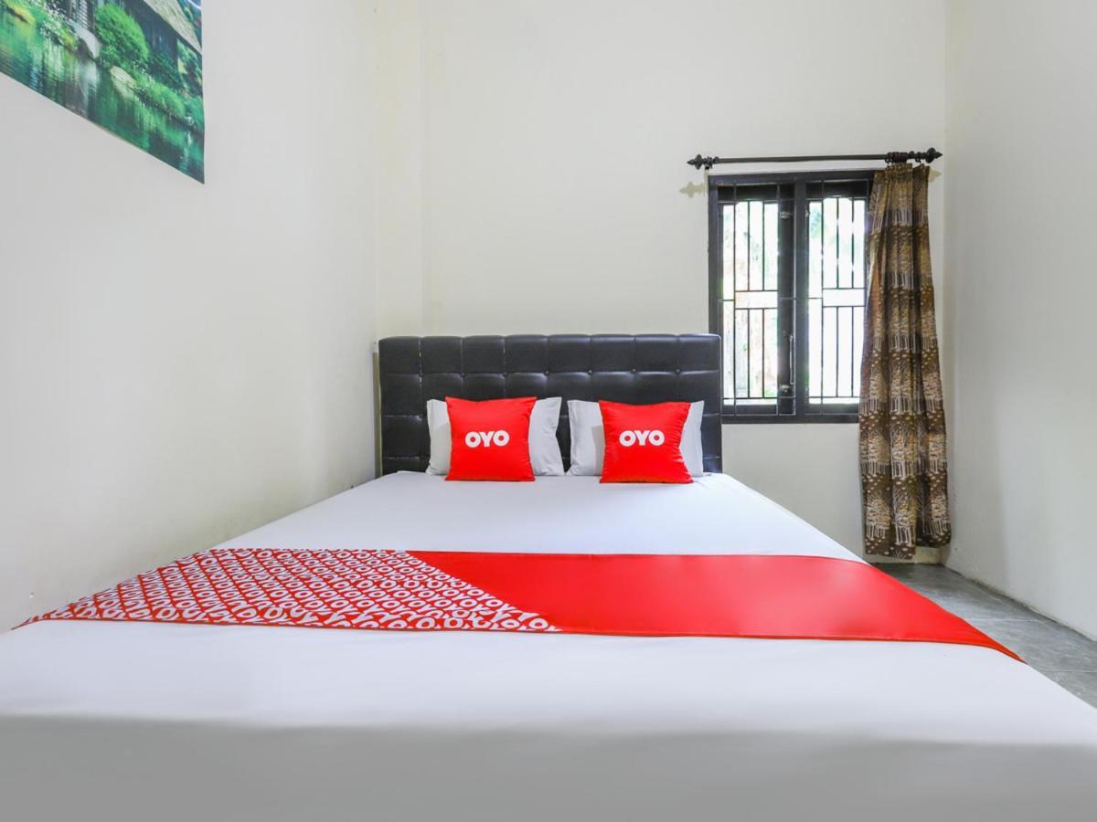 Hotel Oyo 3830 Dfarys Gh Syariah Balikpapan  Exterior foto