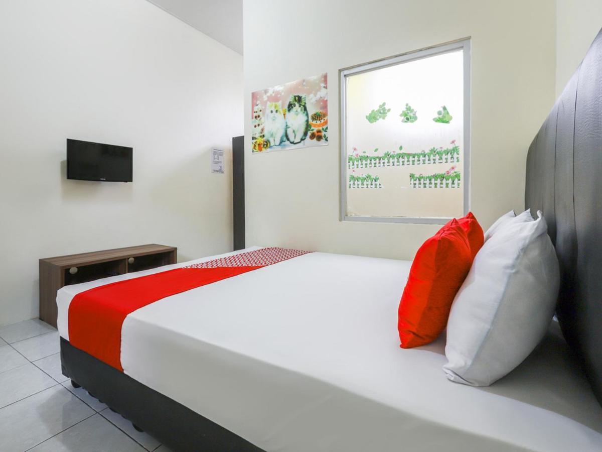 Hotel Oyo 3830 Dfarys Gh Syariah Balikpapan  Exterior foto