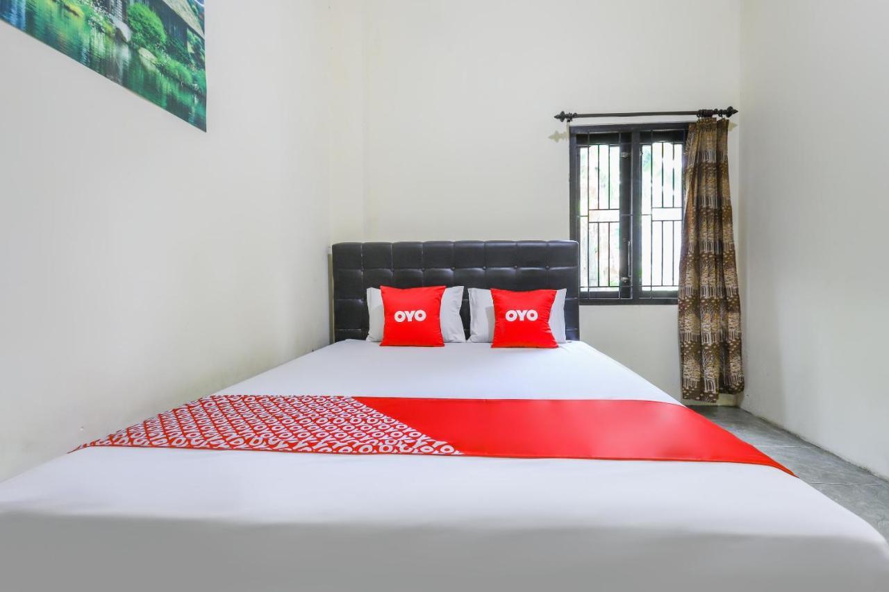 Hotel Oyo 3830 Dfarys Gh Syariah Balikpapan  Exterior foto